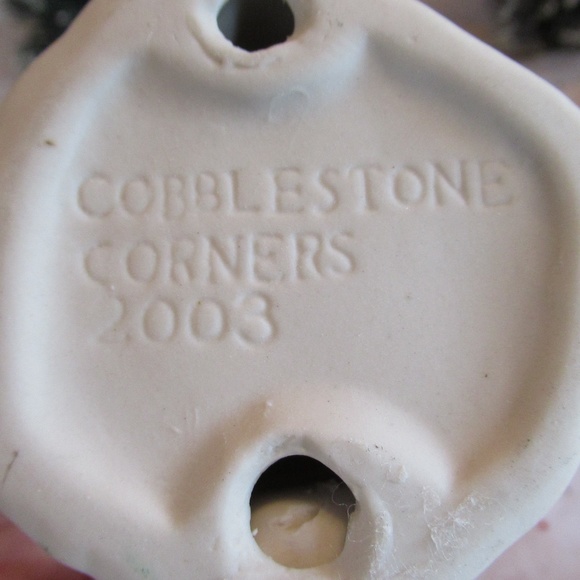 Cobblestone Corners 2003 Lighthouse - Picture 5 of 6